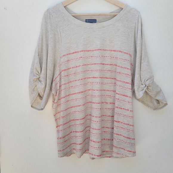 Democracy Plus Size Short Twist Sleeve Round Neck Stripe Knit Top 1X - Picture 3 of 9